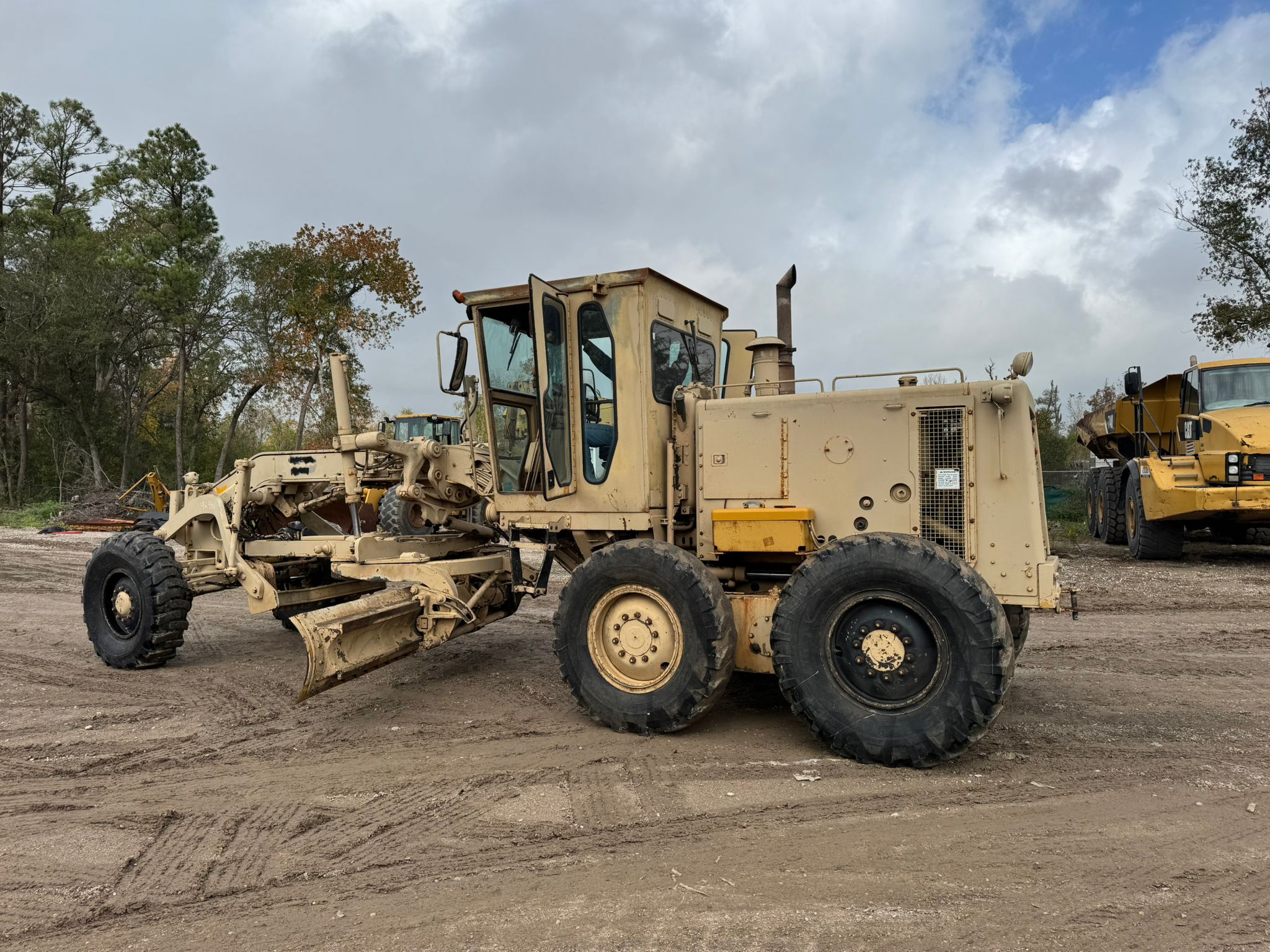 1985 CAT 130G EX-Army Motor Grader